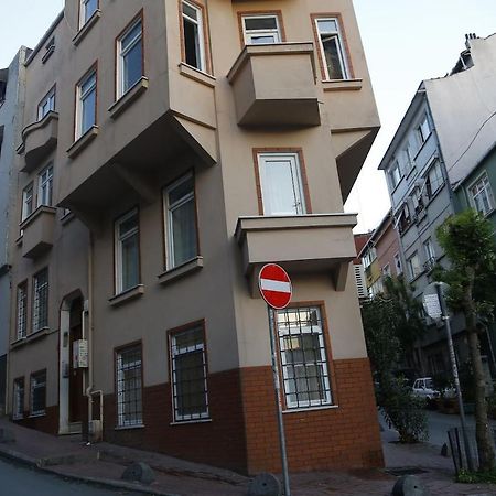 Unique And Central Istanbul Experience Taksim Bagian luar foto