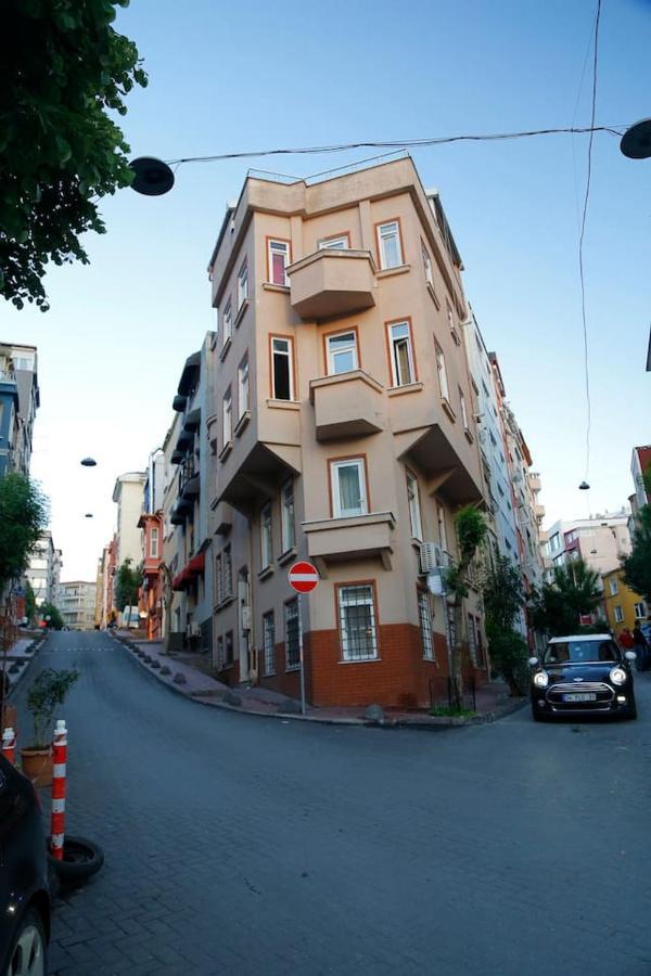 Unique And Central Istanbul Experience Taksim Bagian luar foto